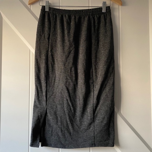 ROOTS | Skirt - Picture 1 of 7